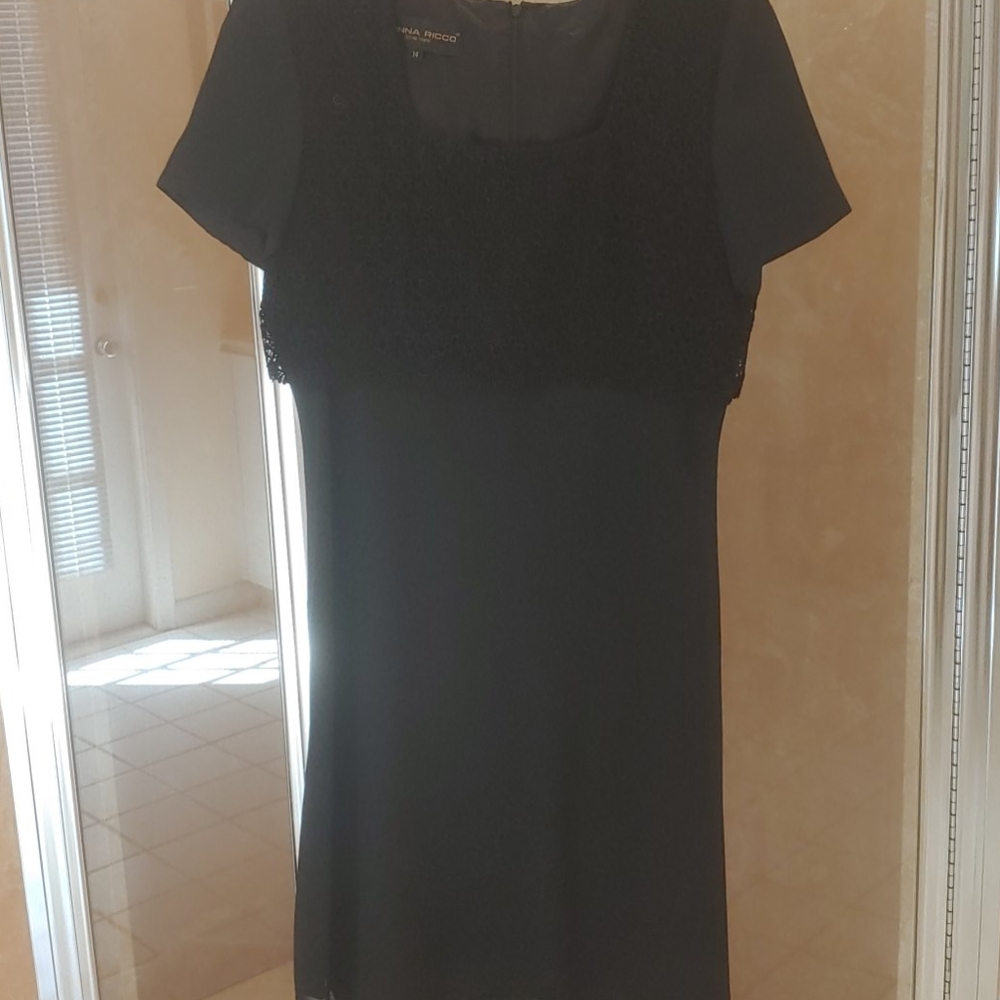 Dress - Picture 2 of 3